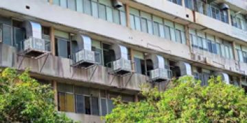 高溫悶熱的廠房車間降溫方案-節能環保空調