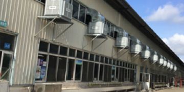 工廠廠房降溫安裝環(huán)保空調(diào)，節(jié)能省電降溫效果好！